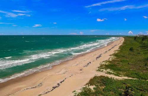 Fort Pierce Shores Maison | Private Pool and Steps to Ocean Island Beach House!
