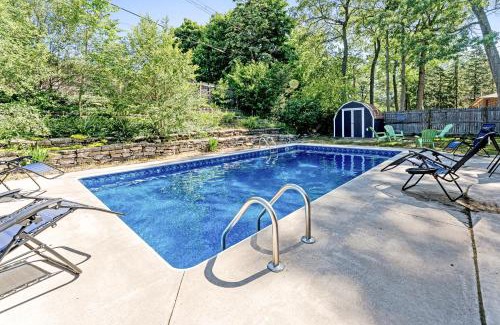 Norton Shores Maison | Private pool, close to Lake Michigan Beaches