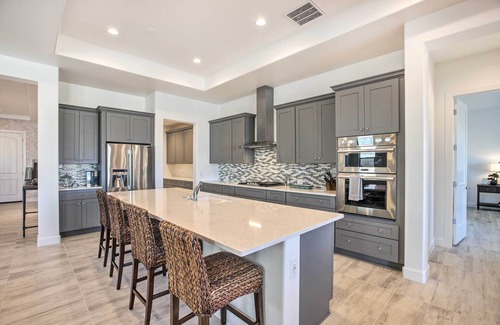 Palm Valley Maison | Private Pool & Grill: Modern Goodyear Retreat
