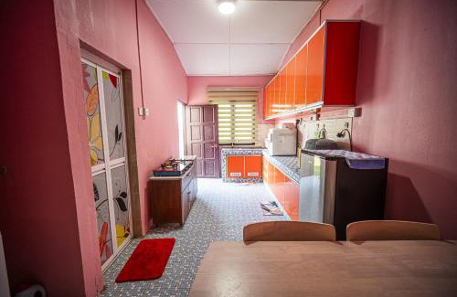 Kampung Chicha Maison | Private Pool Homestay Al-Qari