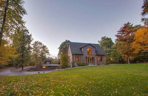 Cocolamus Maison | Private Pool + Hot Tub | Susquehanna Getaway