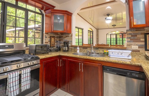 Las Olas Beach Community Maison | Private Pool in Jungle, near beach: Casa Tranquila