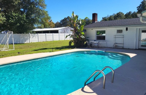 Putnam Hall Villa | Private pool in a spacious 3/2 NORTH FL home.