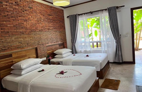 Sangkat Sla Kram Villa | Private Pool Villa by Lucky Courtyard