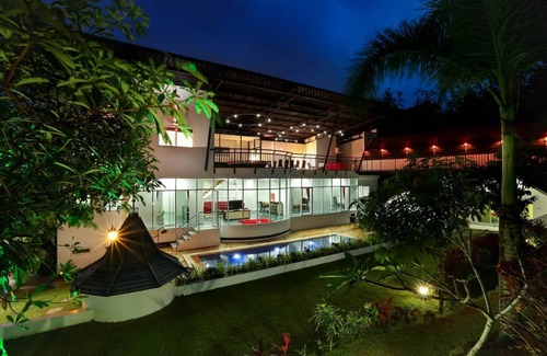 Chalong Villa | Villa privée privée avec vue sur la montagne pour les familles et amis