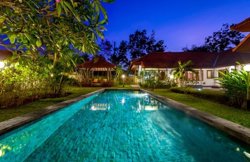 Jimbaran Bay Villa | Villa avec piscine privée et jardin immense!