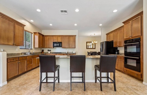 Power Ranch Maison | Private Pool with Waterslide, Playground & Tons of Games |Gilbert |Bell Bank Park |Schnepf farms