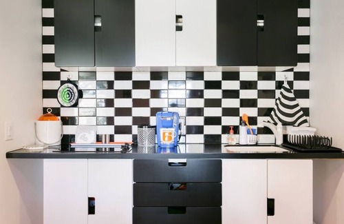 Sunset Junction Maison | Private Pop-Art Pad, Two-Story, Two Balconies with Park View in Silver Lake