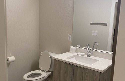 Hale Maison | Private Quaint Cozy Room