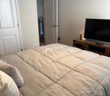 Decatur Maison | Private, quiet, immaculate bachelor pad with free parking on site
