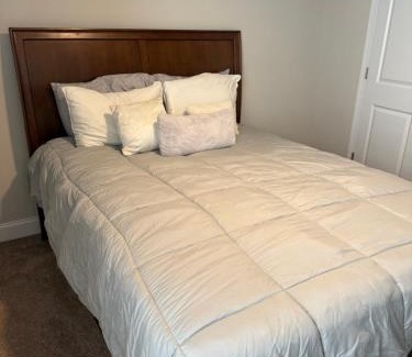 Decatur Maison | Private, quiet, immaculate bachelor pad with free parking on site