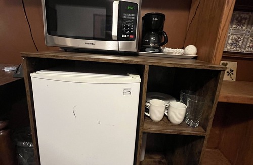 Bull Mountain Appartement | Private, quiet suite, separate entrance.