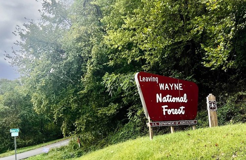 Newport Cabine | PRIVATE RETREAT- 2br cabin on 40 acres surrounded by Wayne National Forest