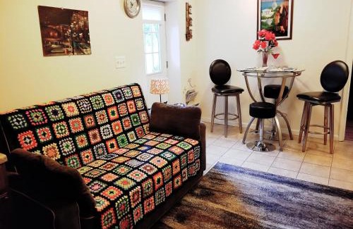 Crestwood Appartement | Private Retreat Apartment in DC