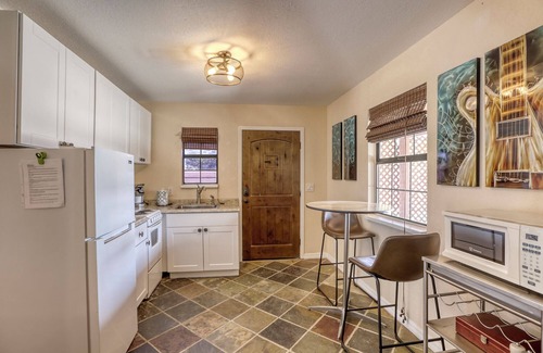 Centennial Hills Cottage | Private Retreat In Northwest Las Vegas For A Single Or Couple