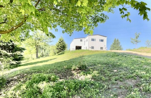 Muscoda Cabine | Private Ridge top Cabin/House
