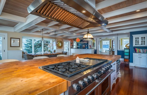 York Maison | Private Riverfront Estate w/heated pool and deep water dock