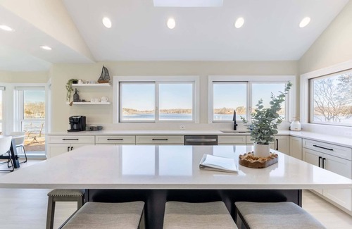 Mays Landing Maison | Private Riverside Retreat | Dock, BBQ & Game Room