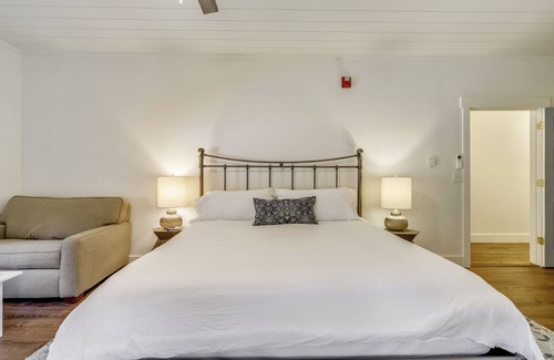 North Glade Hills Station Balnéaire | Private Rm 1, Handicap Accessible, 10 quiet acres