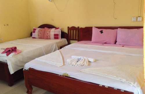 Puok Station Balnéaire | Chambre privée ∙ 4 personnes