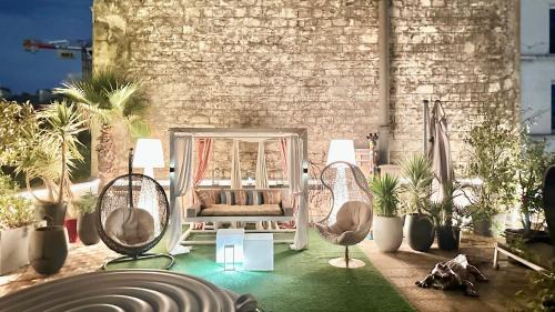 La Celle-sous-Gouzon Appartement | Private Rooftop Jacuzzi