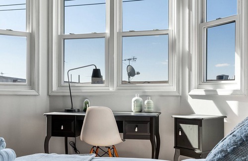 Passyunk Square Maison | Private Rooftop with Sunset & City Skyline