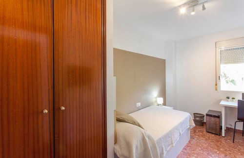 Burjasot Station Balnéaire | Chambre privée ∙ 1 chambre ∙ 1 personne