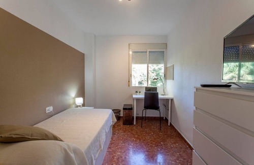 Burjasot Station Balnéaire | Chambre privée ∙ 1 chambre ∙ 1 personne
