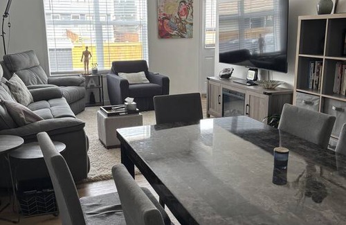 Southeast Calgary Station Balnéaire | Chambre privée ∙ 1 personne