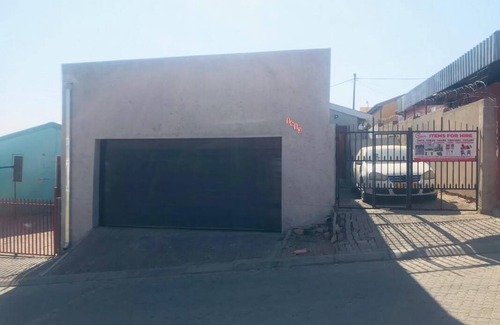 Windhoek Station Balnéaire | Chambre privée ∙ 1 personne