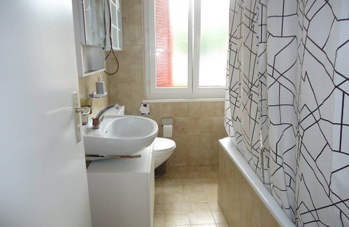 Pregassona Station Balnéaire | Chambre privée ∙ 1 personne