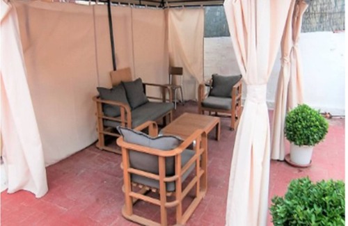 La Maternitat i Sant Ramon Appartement | Private room (1) near the University with large terrace of 150 m2.