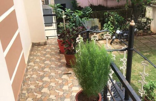 Bhubaneshwar Station Balnéaire | Chambre privée ∙ 2 personnes