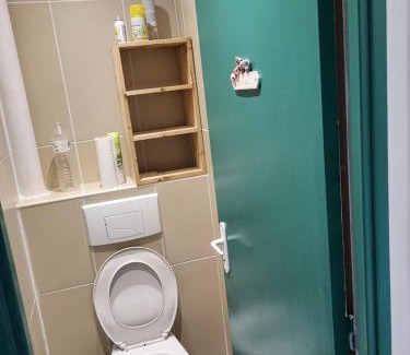 Le Ray Maison | Private Room-4 in HANNANA Apartment- 2 min walk To Tram 12 min to Nice train station 15 min to Massena Place