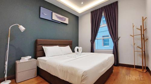 Kuala Lumpur City Centre Appartement | Private Room at Sky Suites KLCC by iRent365