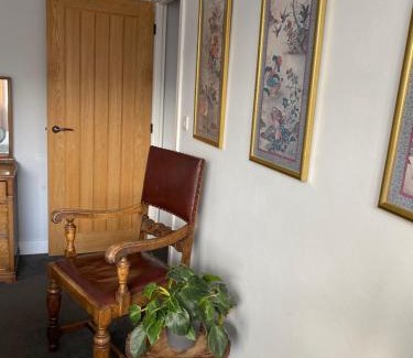 Northway Maison | Private Room in a house in the Cotswolds