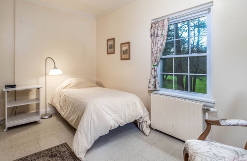 Lancaster Maison | Private Room in Grand Estate w/ Separate Entrance