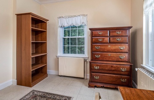 Lancaster Maison | Private Room in Grand Estate w/ Separate Entrance