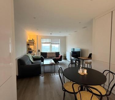 South Hornchurch Appartement | Private Room in Shared 3-Bedroom Apartment