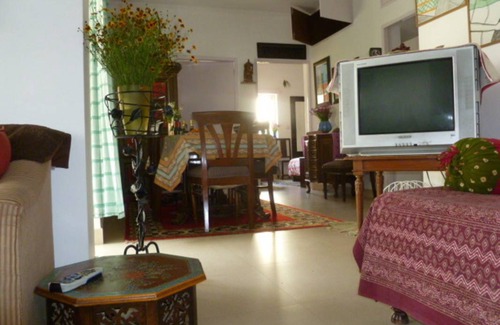 Vasant Kunj Station Balnéaire | Chambre privée ∙ 2 personnes
