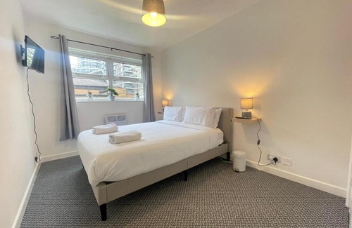 Barking Maison | Private room near Barking Station