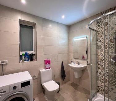 Il-Balluta Maison | Private room shared bathroom - 2 beds Balluta - Shared Flat