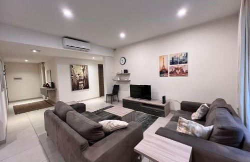 Il-Balluta Maison | Private room shared bathroom - 2 beds Balluta - Shared Flat