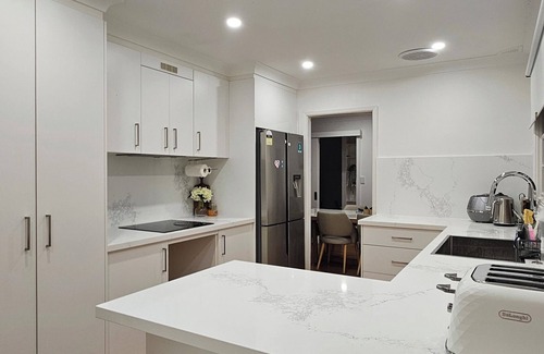 East Lindfield Maison | Private Room with shared bathroom