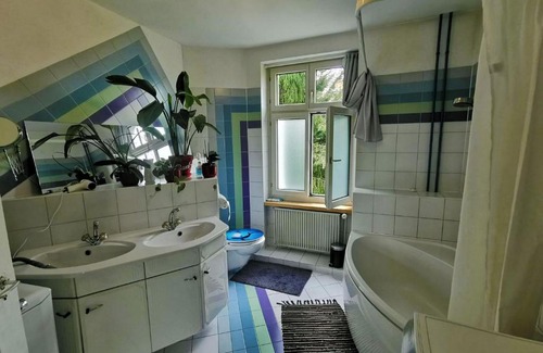 Munchenstein Maison | Private room with 6 beds, for groups or for family