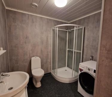 Biri Appartement | Private room with shared kitchen, bathroom and tv
