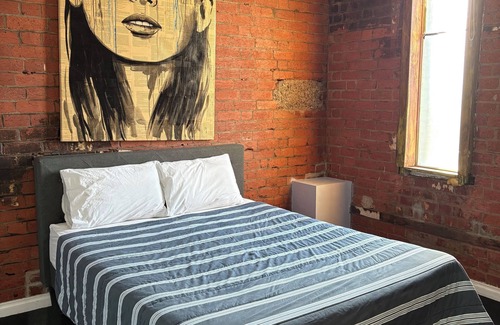 Melbourne Hôtel | Private Rooms Available - NO BILLS or BOND required
