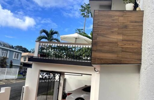 Monacillo Urbano Maison | Private Rooms in Duplex Home w 4 Baths FQ Beds 1-3ppl