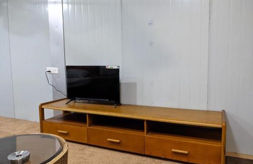 South West Maison | Private Rooms with International Airport View