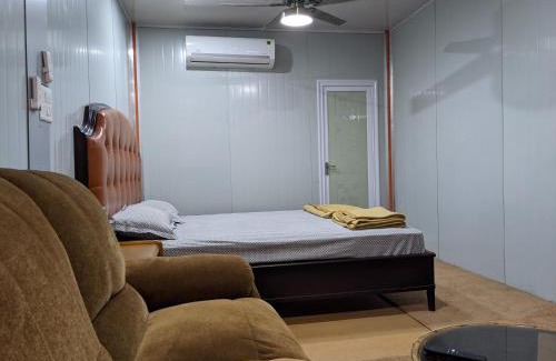 South West Maison | Private Rooms with International Airport View